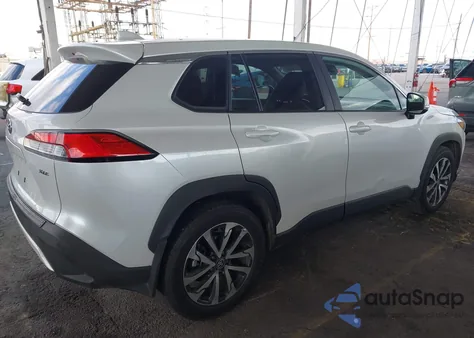 2024 Toyota Corolla Cross Xle from USA, damaged, VIN 7MUDAAAG4RV095002